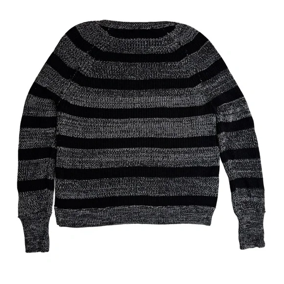 Victoria's Secret Black and Gray Striped Sweater Size Small Zipper Detail NWOT - Picture 4 of 11